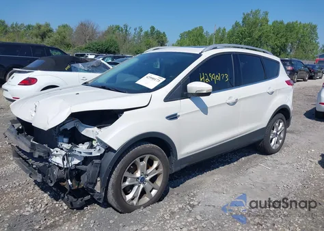 2016 Ford Escape Titanium from USA, damaged, VIN 1FMCU9J90GUA75136